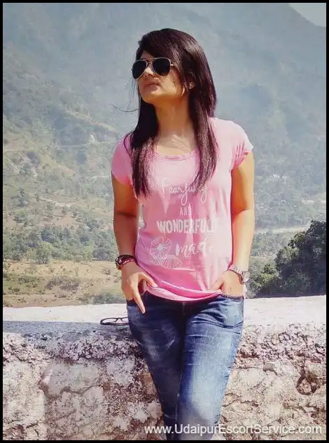 Udaipur escort service: Talented and diligent call girls in udaipur 8 udaipur escort service girl 7